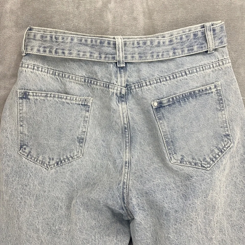 Thinner Light‎ Wash Acid Denim High Waisted Pleated Mom Jeans with Belt Size 11